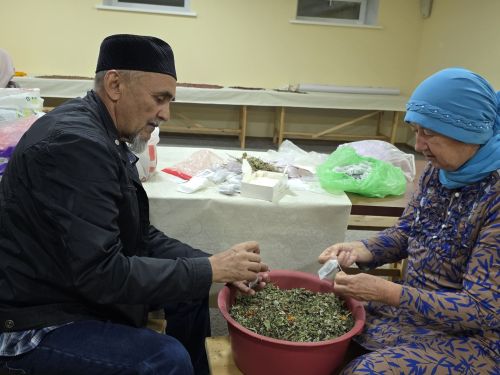 Кичә «Балтач нуры» мәхәлләсендә солдатларга чәй тутырдылар