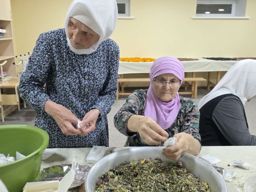 Кичә «Балтач нуры» мәхәлләсендә солдатларга чәй тутырдылар