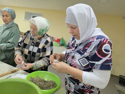Кичә «Балтач нуры» мәхәлләсендә солдатларга чәй тутырдылар