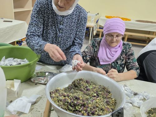 Кичә «Балтач нуры» мәхәлләсендә солдатларга чәй тутырдылар