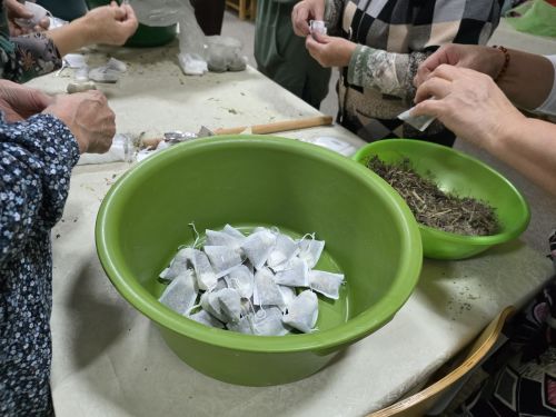 Кичә «Балтач нуры» мәхәлләсендә солдатларга чәй тутырдылар