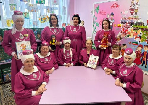«...Нылпиослэн зэмос воспитательзы луон понна соослы сюлэмдэ сётоно», – шуэм тодмо советской педагог, психолог но гожъяськись Василий Сухомлинский