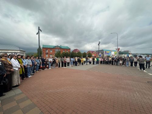 Балтачлылар Беслан корбаннарын искә алдылар