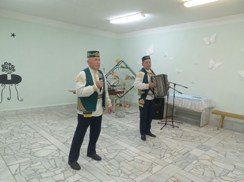 Чутай үзешчәннәре «Наз»да концерт куйды