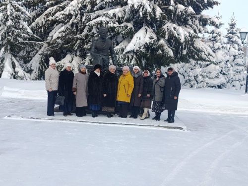Балтачның ак калфаклы ханымнары Тукай эзләре буйлап сәяхәт кылды