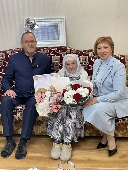 Рәйсә Гәрәева 100 яшендә дә матур сөйләме, зәвыклыгы белән сокландыра