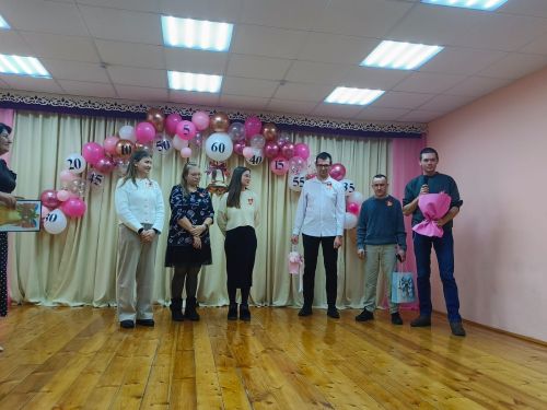 Нөнәгәр урта мәктәбендә сабакташлар очрашты