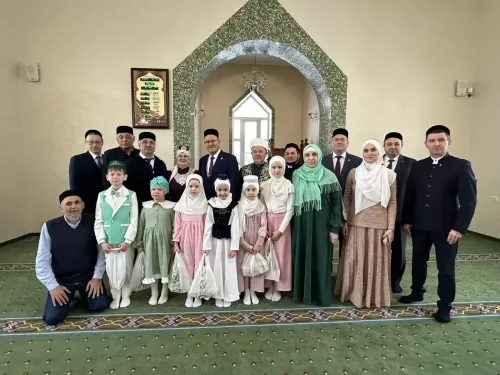 Васил Шәйхразыев Балтачтагы эш сәфәрен «Балтач нуры» мәчетеннән башлады