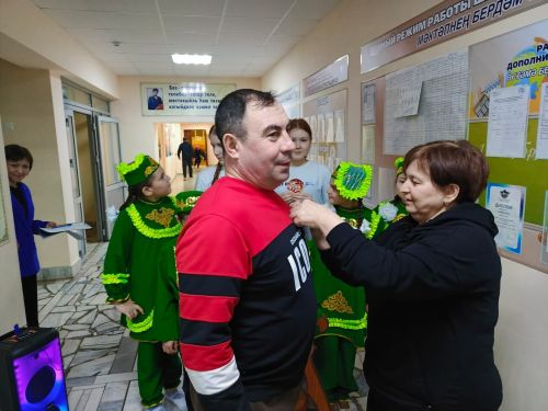 Нөнәгәрдә Әтиләр бәйрәме булды