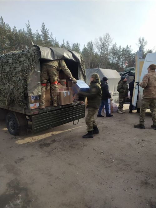 Норма авылы волонтеры «Мама Лена» гуманитарка өләшә