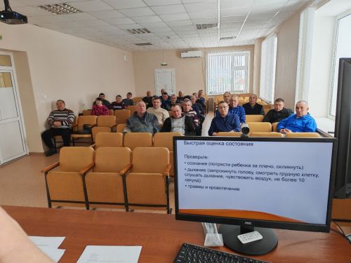 Балтач хастаханәсендә мәктәп автобуслары йөртүчеләре белән укыту-гамәли очрашу узды