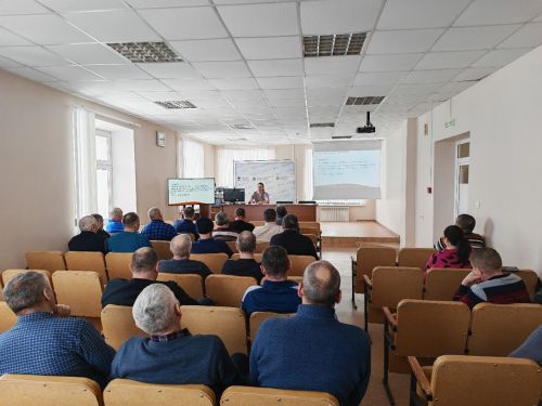 Балтач хастаханәсендә мәктәп автобуслары йөртүчеләре белән укыту-гамәли очрашу узды