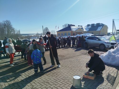 Халык бик теләп язны каршылады