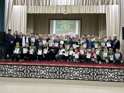 Борбаш авылында Фидәил Шакиров истәлегенә узган көрәш ярышында кемнәр җиңде?