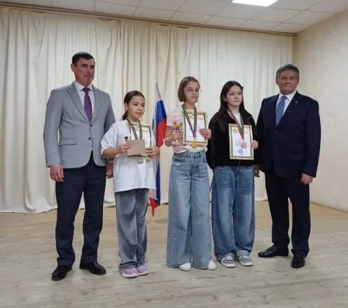 Раида кабат зур җиңүләре белән сөендерә