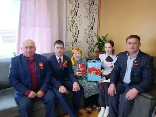 Балтачта Бөек Җиңү көнен каршылап, ветераннарга бүләкләр өләштеләр