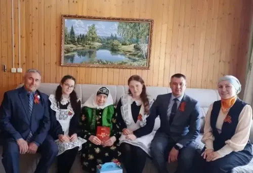Балтачта Бөек Җиңү көнен каршылап, ветераннарга бүләкләр өләштеләр
