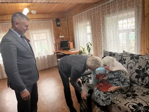 Балтачта Бөек Җиңү көнен каршылап, ветераннарга бүләкләр өләштеләр