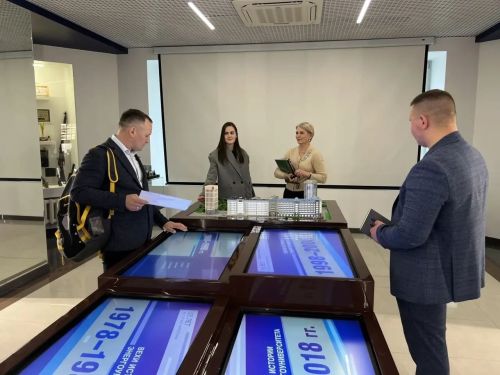 Балтач районы җитәкчелеге Казанда үзебезнең студентлар белән очрашты