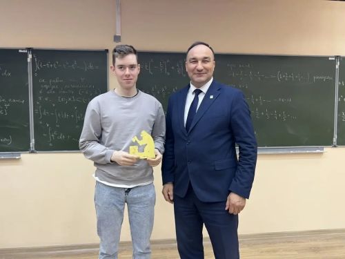 Балтач районы җитәкчелеге Казанда үзебезнең студентлар белән очрашты