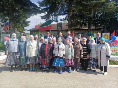 Митинглар бездә дә матур узды