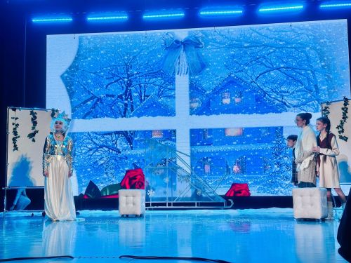 Норма мәктәбенең «Сәйяр» театр фестивале җиңүчеләре «Бозны эреткән йөрәк» спектаклен тәкъдим итте