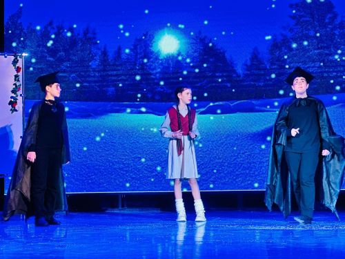 Норма мәктәбенең «Сәйяр» театр фестивале җиңүчеләре «Бозны эреткән йөрәк» спектаклен тәкъдим итте