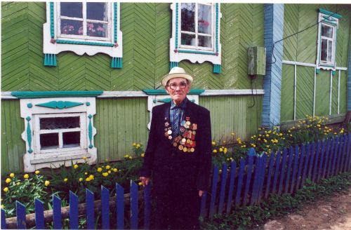 Мынам пересь песятае. Мынам данъяськонэ.  Мынам историе.