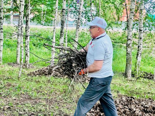 Бүген «Сабантуй» ял паркында өмә уза