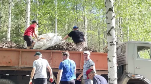Бүген «Сабантуй» ял паркында өмә уза