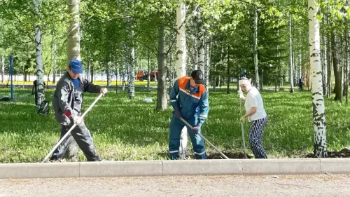 Бүген «Сабантуй» ял паркында өмә уза