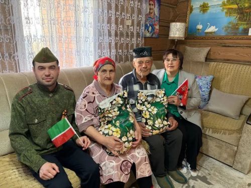 Балтачта Рамил Нотфуллин исеменнән бәйрәм күчтәнәчләре тапшыру башланды