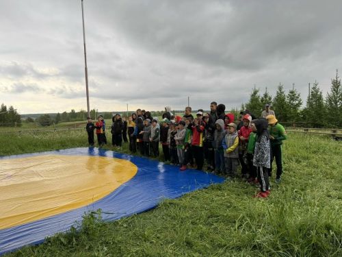 Махсус хәрби операцияда батырларча һәләк булган Зарипов Рәдис истәлегенә көрәш ярышы узды