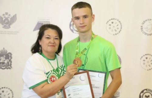 Кенәбаш егете Габидуллин Гадел Мәскәү өлкәсеннән зур җиңү белән кайтты