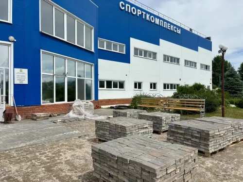 Балтач районы башлыгы төзелеш объектларында булып, эш барышы белән танышты