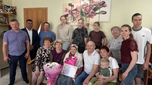 Мария Кузьминична отмечает свой 90-летний юбилей