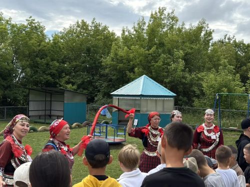 «Ура, Авылга!» — Ӟаныын