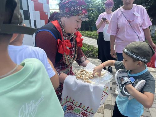 «Ура, Авылга!» — Ӟаныын