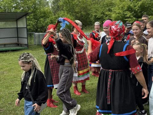 «Ура, Авылга!» — Ӟаныын