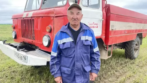 «Сорнай» хуҗалыгы районда беренчеләрдән булып терлек азыгы хәзерләүгә кереште