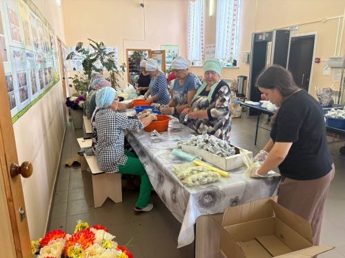Норма волонтерлары махсус хәрби хезмәттәге егетләребезгә гел ярдәм итеп тора