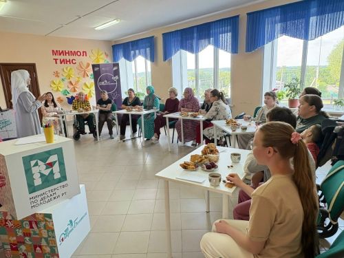«Фикердәш» клубында йөрүче хатын-кызлар өчен матур кичә узды