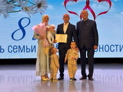Балтачта дүрт гаиләгә бәйрәм уңаеннан сертификатлар тапшырылды