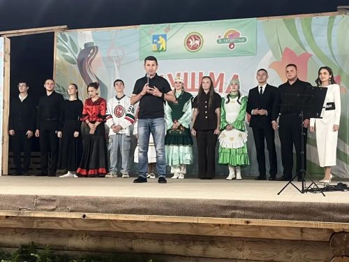 «Шушма яр буе» — яшьлек мәйданы: студентлар концерты гөрләп узды!
