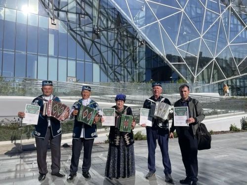 «Уйнагыз, гармуннар!» фестивалендә Балтач гармунчылары лауреат дипломнары белән бүләкләнделәр