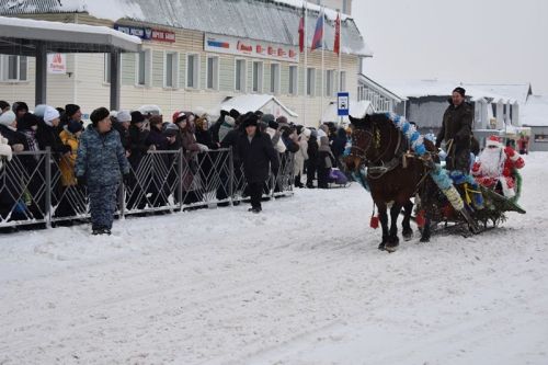 Балтачта Яңа ел парады узды.