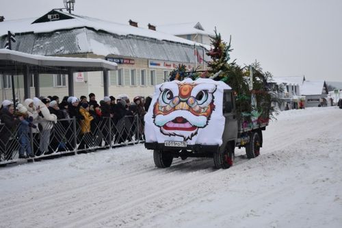 Балтачта Яңа ел парады узды.
