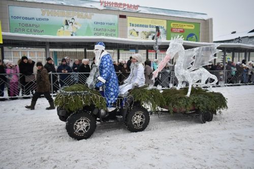 Балтачта Яңа ел парады узды.