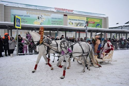 Балтачта Яңа ел парады узды.