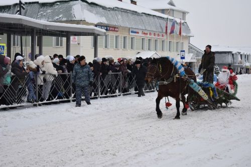 Балтачта Яңа ел парады узды.